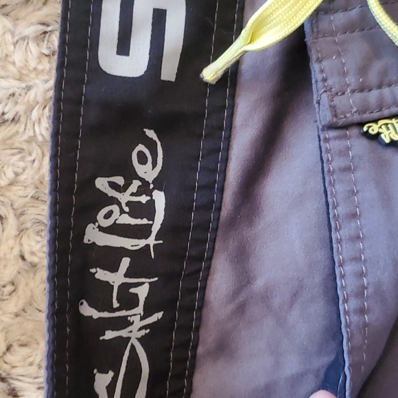 Salt Life La Vida SLX-QD Surfer Shorts - Picture 6 of 12